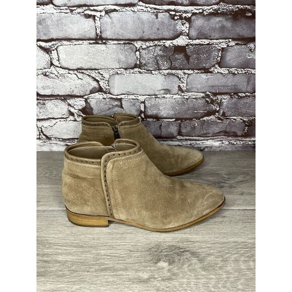 ITALEAU Tan Suede Leather Ankle Side Zipper Low Heel Boots Women Sz 37EU/7.5M US - Picture 3 of 16